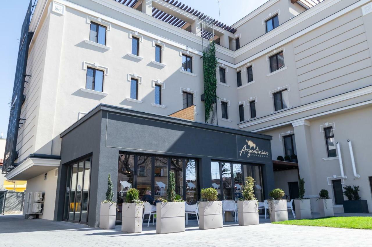 Hotel Del Corso Temesvár Kültér fotó